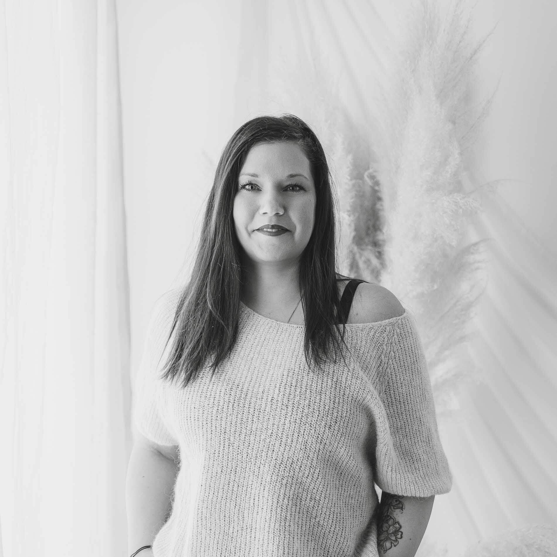 Vanessa est coach de vie intuitif pour vous accompagner.